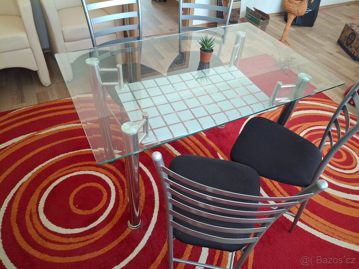 Skleněný stůl s židlemi - 2