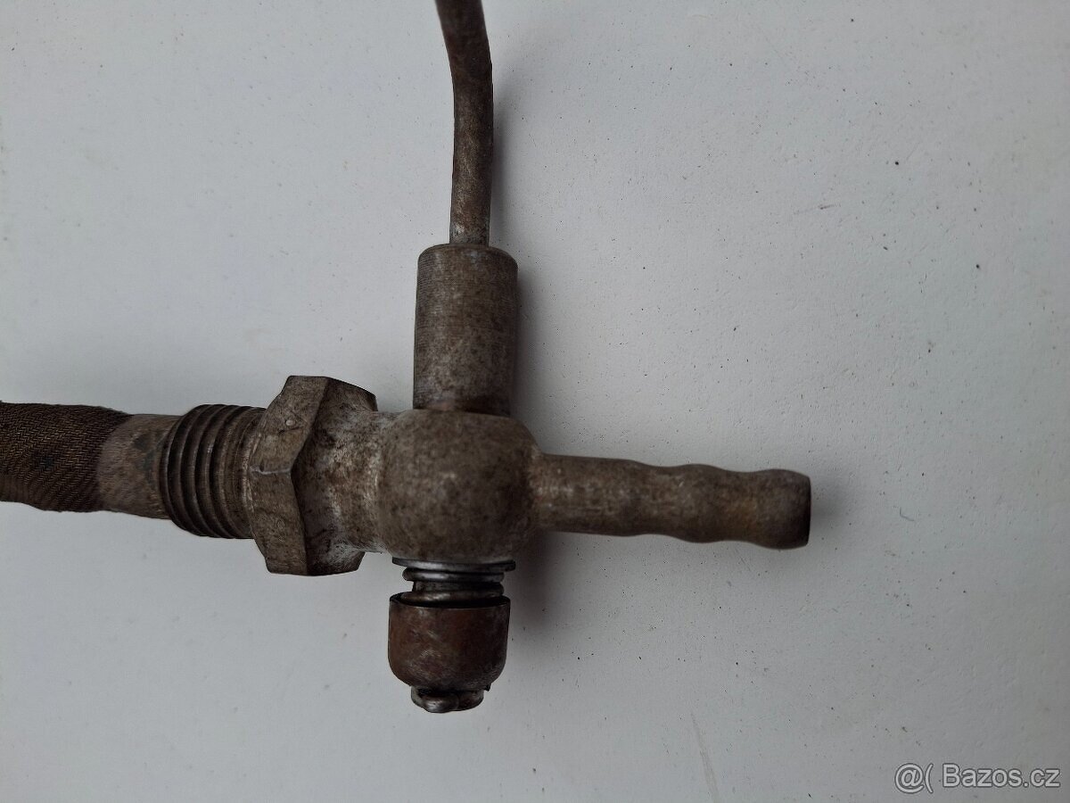 Jawa pařez kohout nádrže - 2