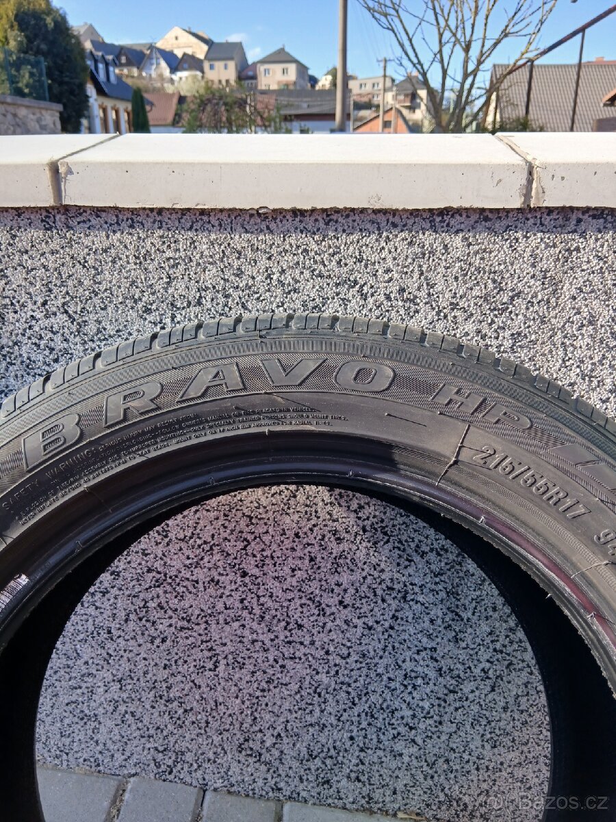 Nové pneu maxxis 215/55r17 - 2