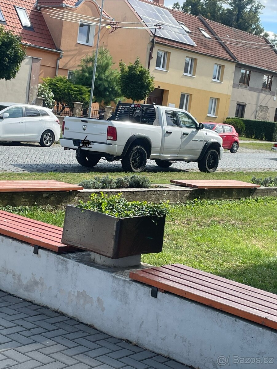 Dodge ram 1500 4x4 - 2