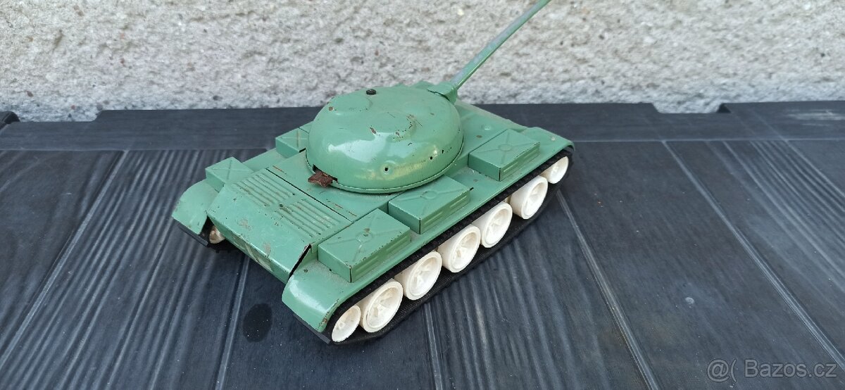 Tank Ites plechový - 2