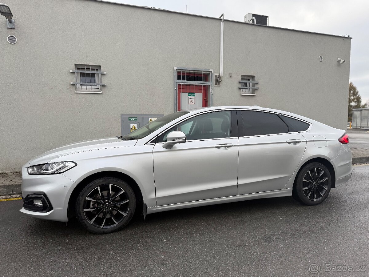 Ford Mondeo 2.0 trčí (140kw) - 2