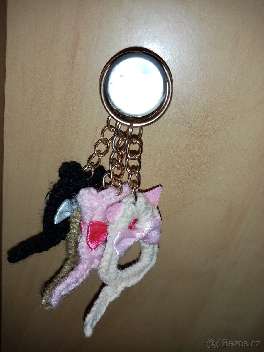 Háčkované klíčenky - 2