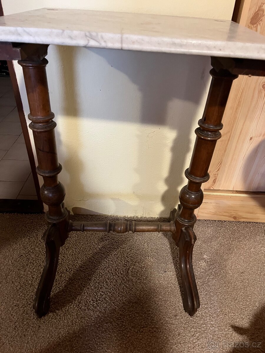 Starožitná toaletka - 2