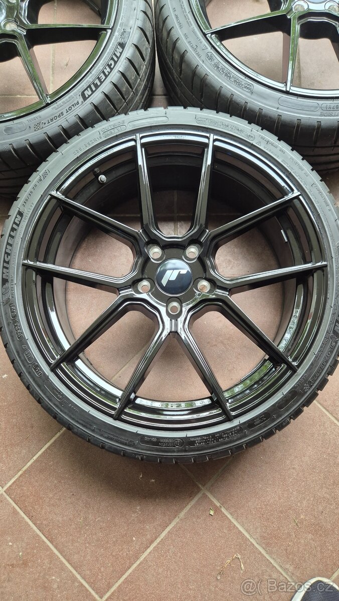 Japan Racing JR 30 5x114,3 R19 - 2