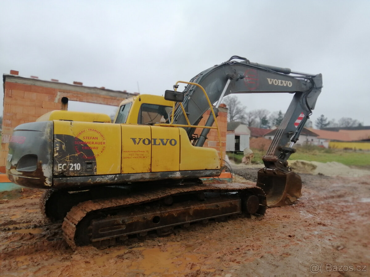 Pásový bagr Volvo EC 210 - 2