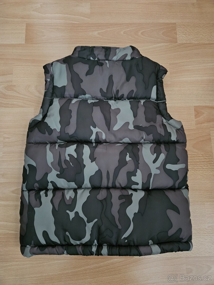 Dětská prošívaná vesta Velikost 6-7 let - 2