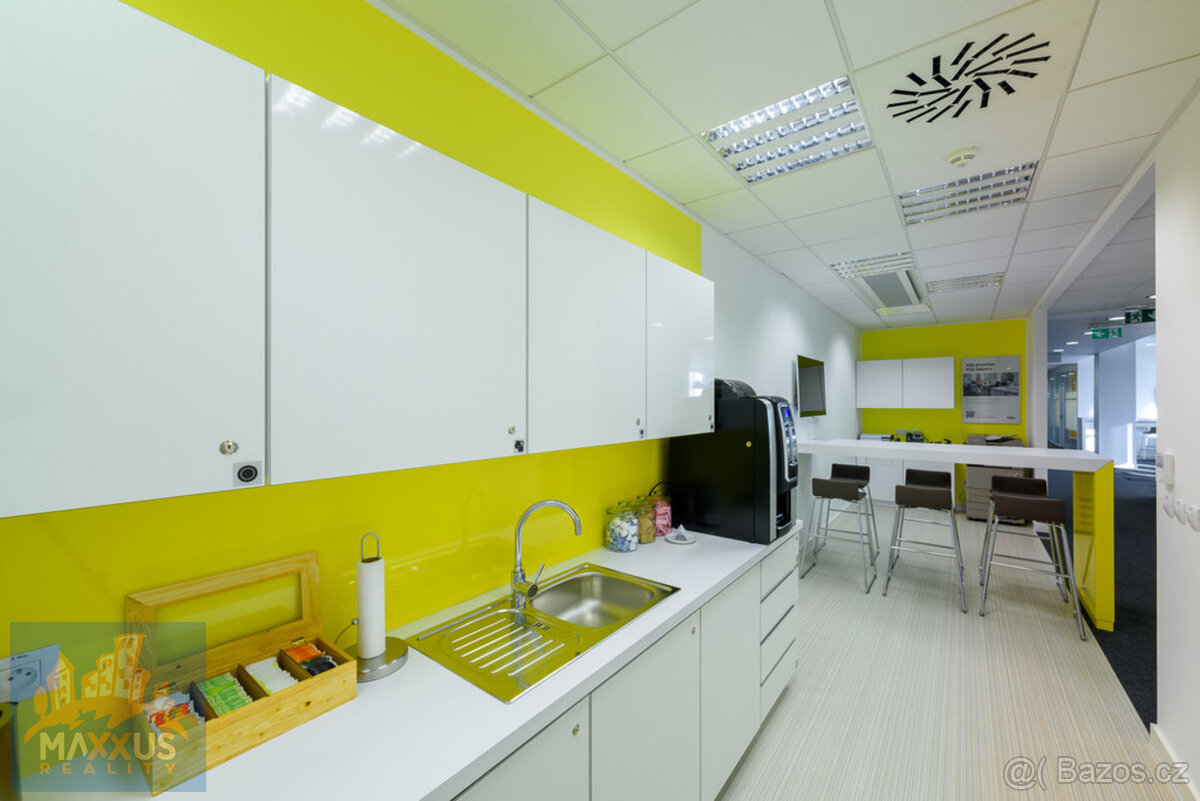 RIVER GARDEN - moderní kancelář (12 m2), Praha 8 - Rohanské - 2