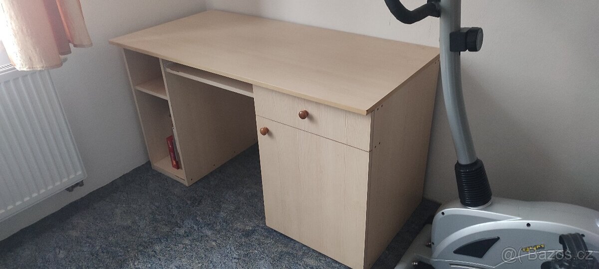 PC stůl 135x65cm, výška 75cm - 2