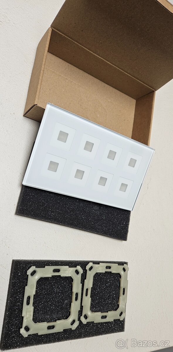 KNX dotykové skleněné tlačítko 8násobné s teplotním čidlem - 2