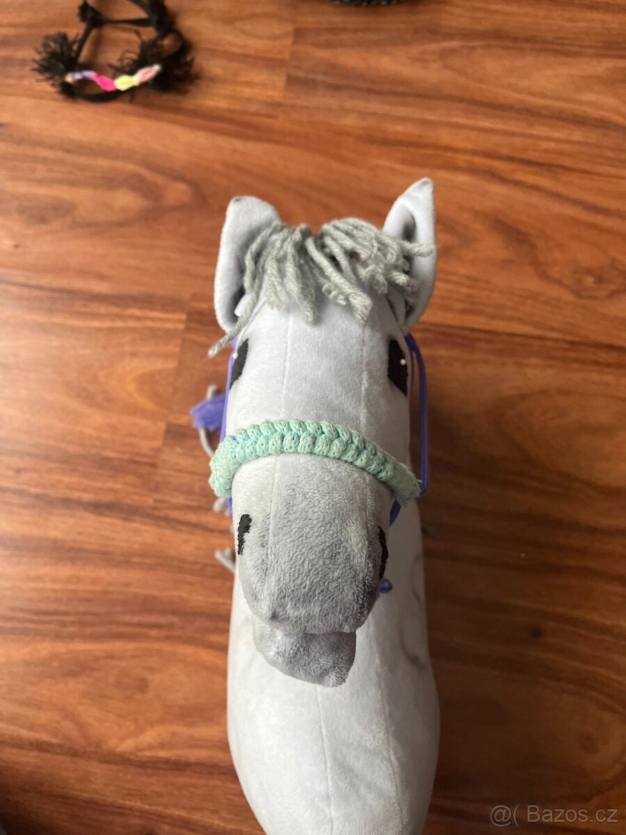 Prodám hobby horse s vybavením - 2