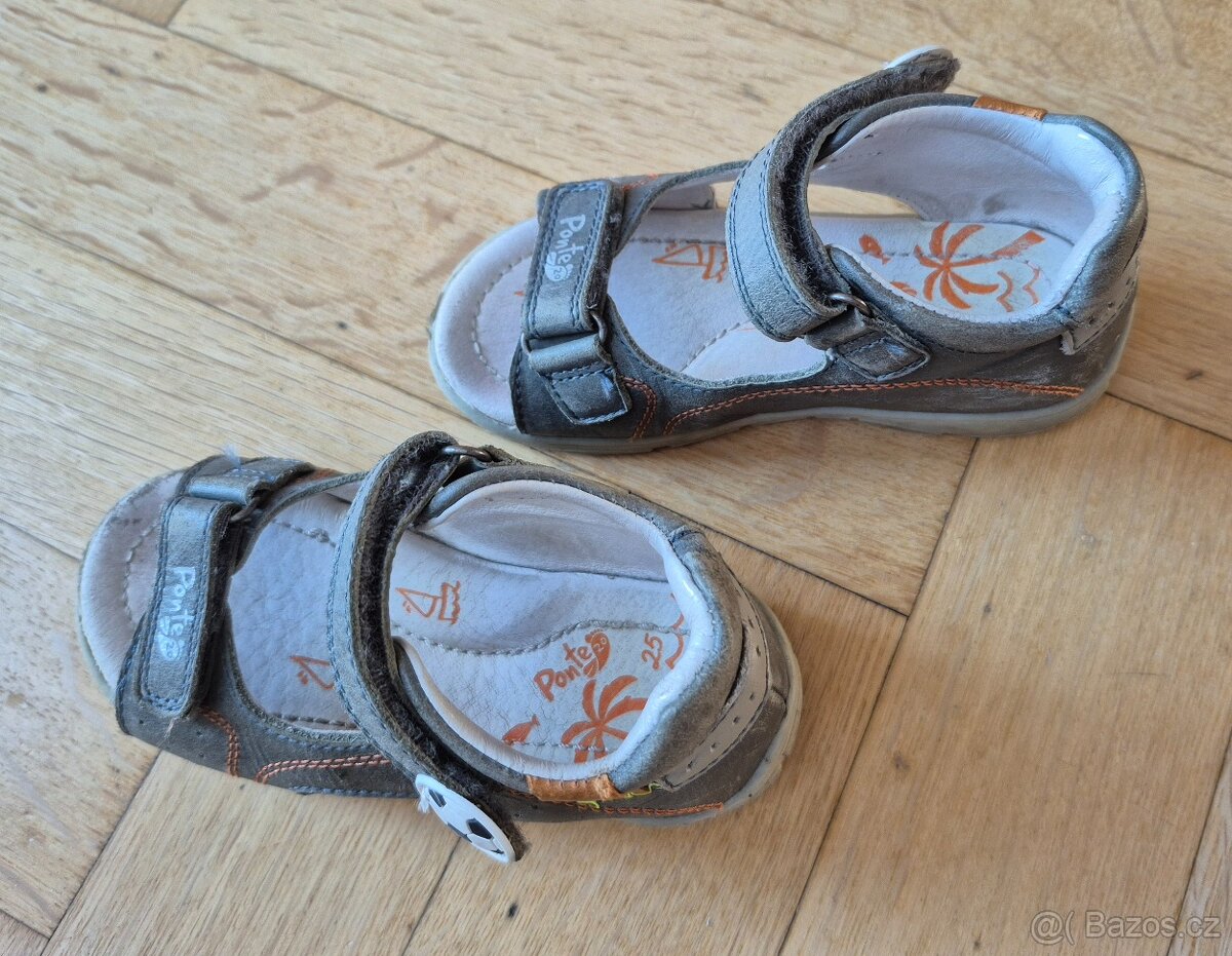 Dětské sandálky vel. 25 - 2