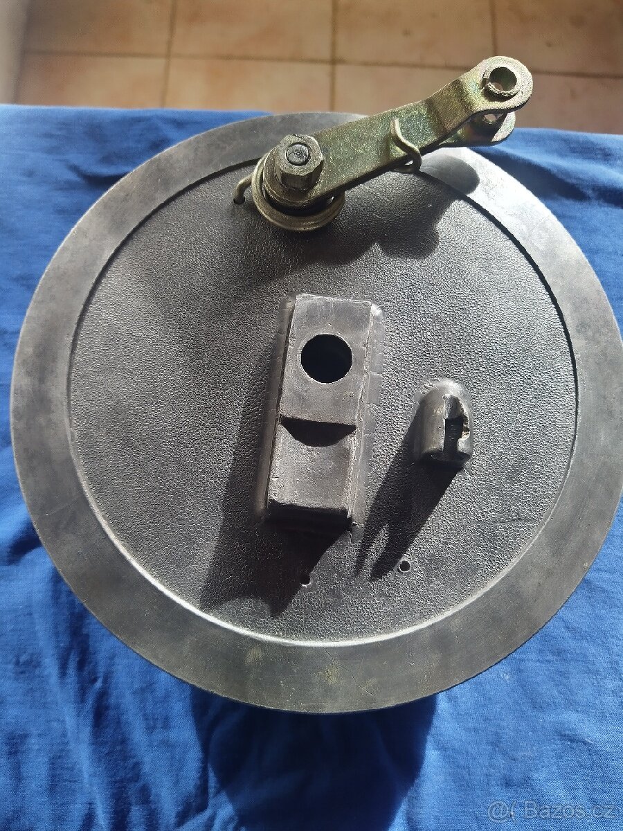 Jawa 250/353,350/354 brzdový štít - 2