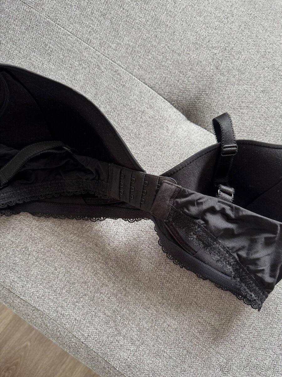 Kojici podprsenka - 2