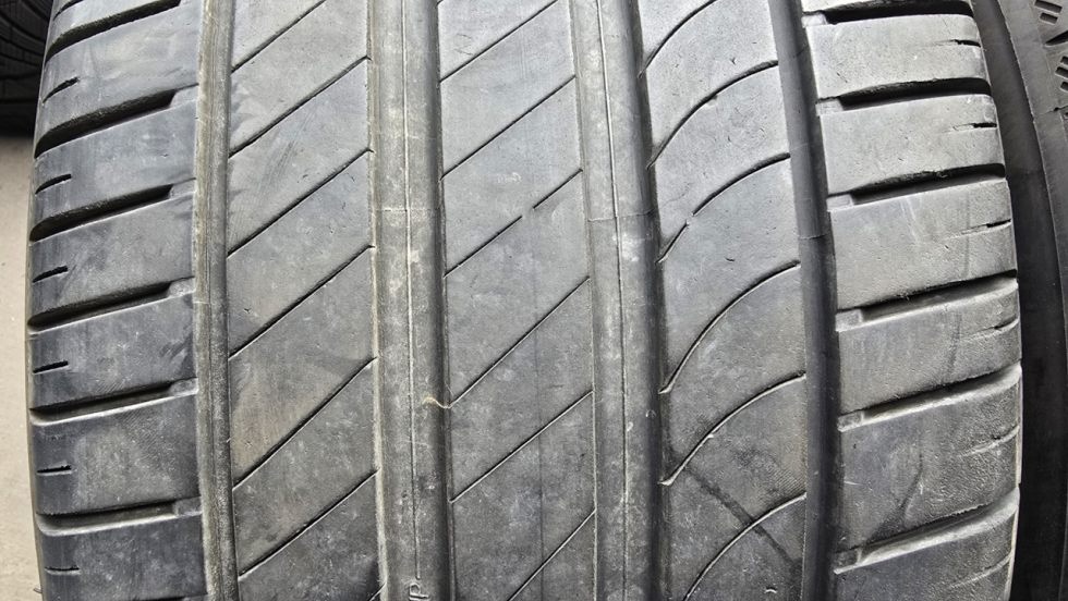 Letní pneu 255/35/19 Kleber - 2