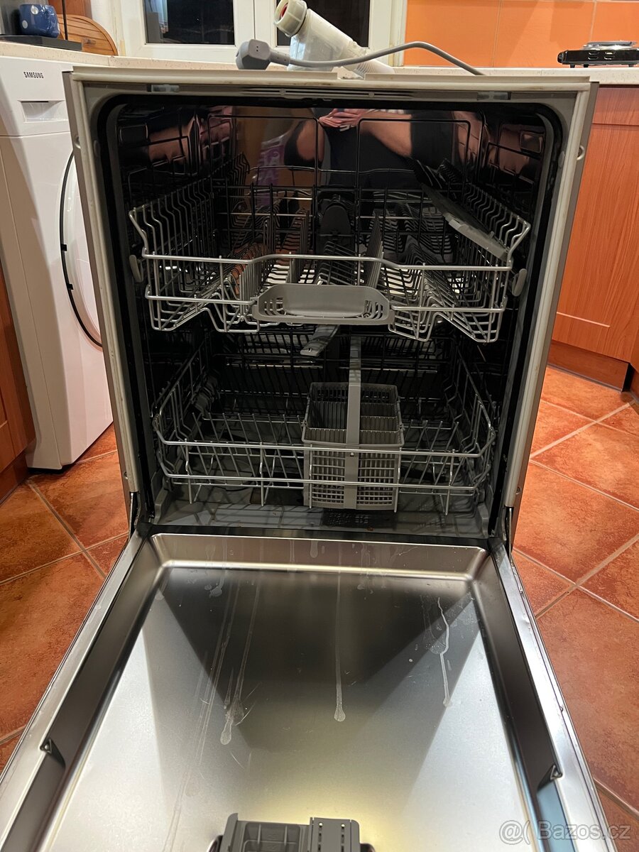 Vestavná myčka nádobí Bosch silence plus - 2