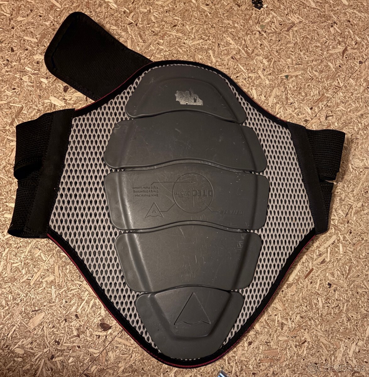 chránič páteře - 2