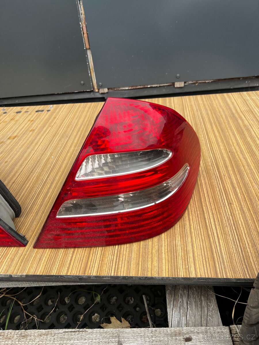 Zadní světla W211 - 2