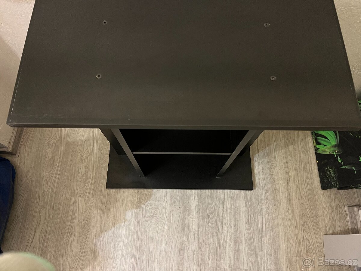 Stolek pod akvárium - 2