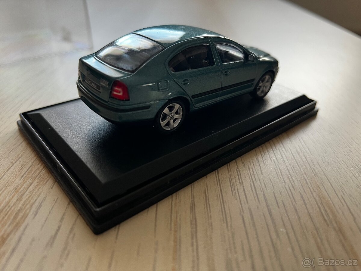 Škoda Octavia II 1:43 Abrex Zelená Liftback - 2