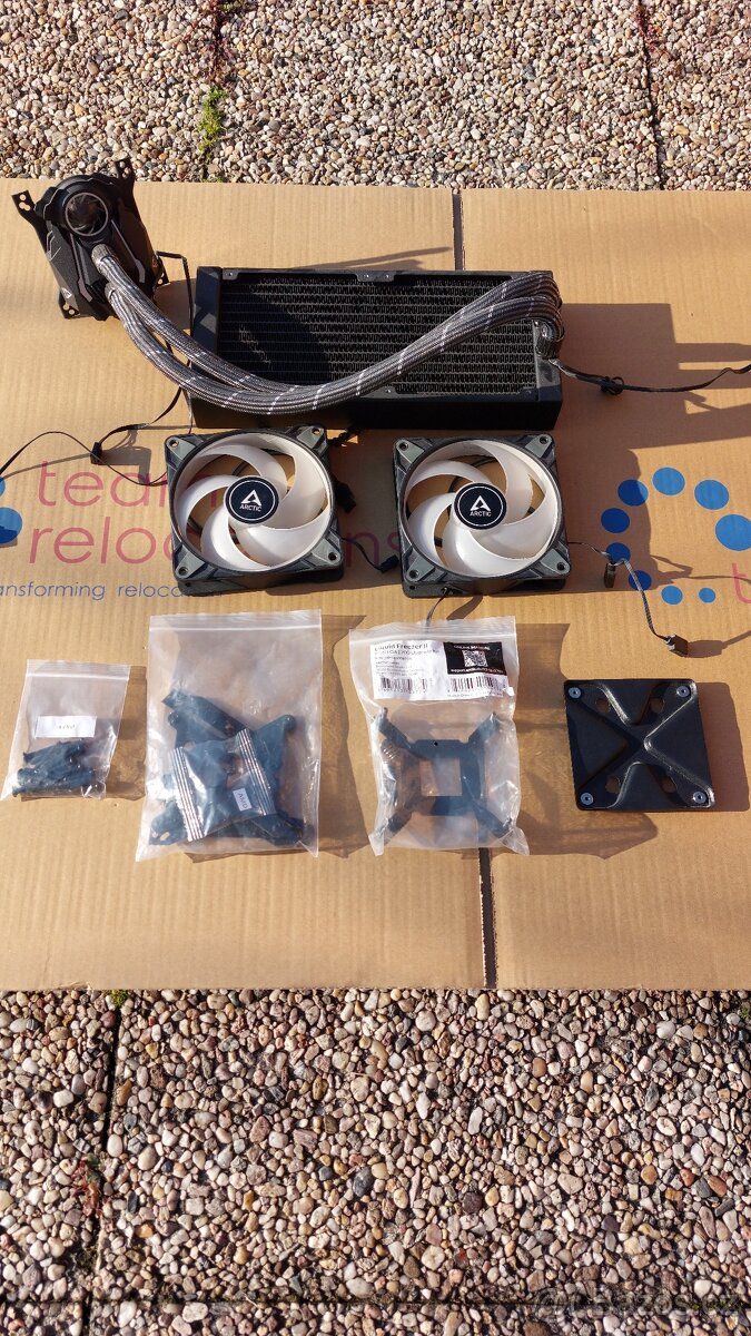 AIO chladič na procesor ARCTIC Liquid Freezer II 240 - 2