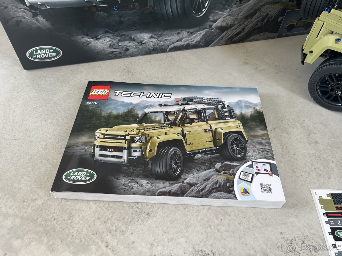 LEGO Technic 42110 - Land Rover Defender - 2