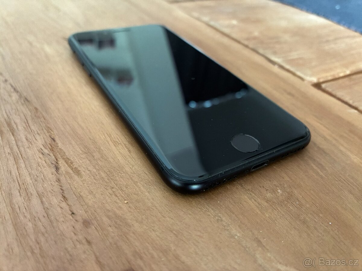 iPhone SE 2020 64 GB Black - 2