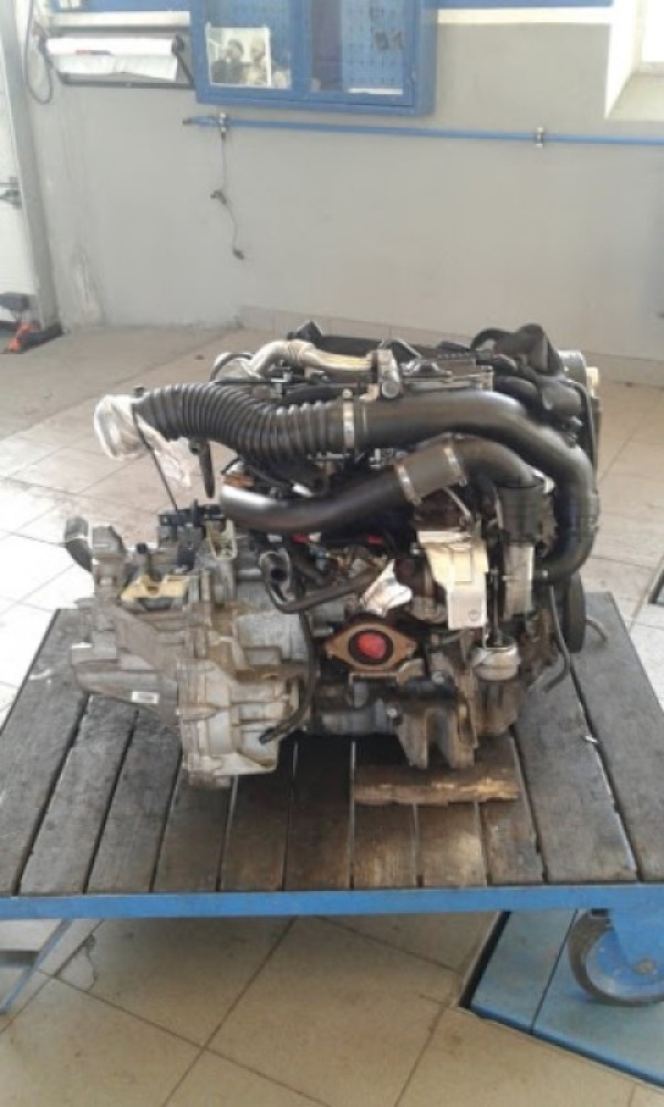 MOTOR, převodovka + příslušenství 1,9 Dci na Renault Laguna, - 2