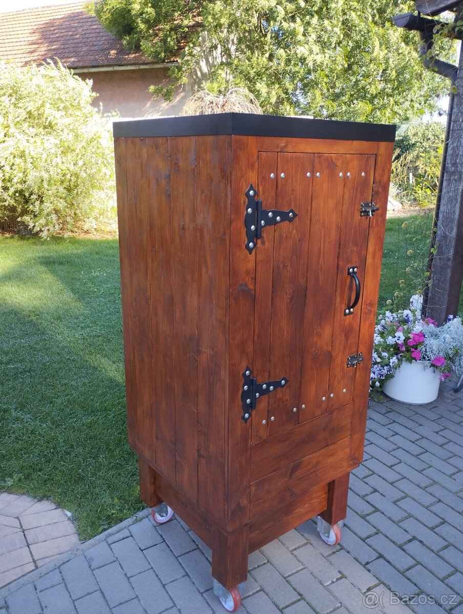 Udírna zateplená... dvouplášťová - 2