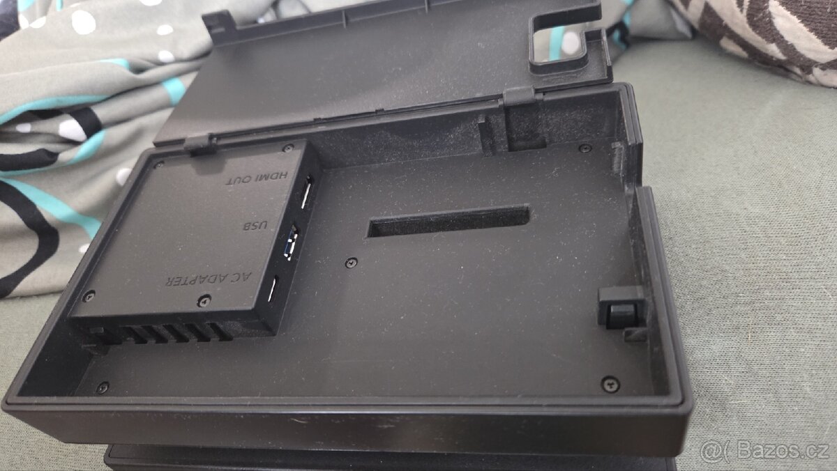 Nintendo switch dokovací stanice - 2