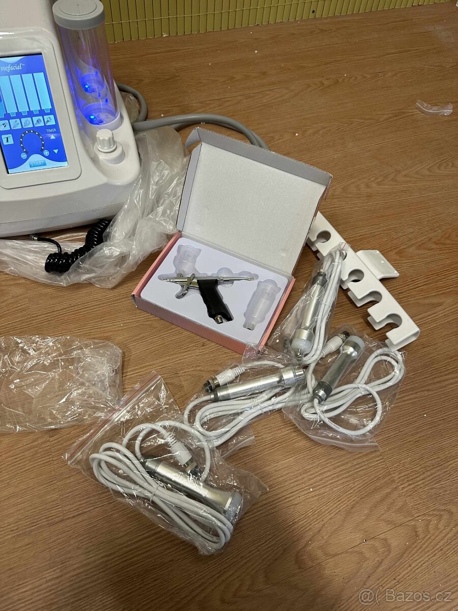 HydraFacial přístroj – 6 hlavic - 2