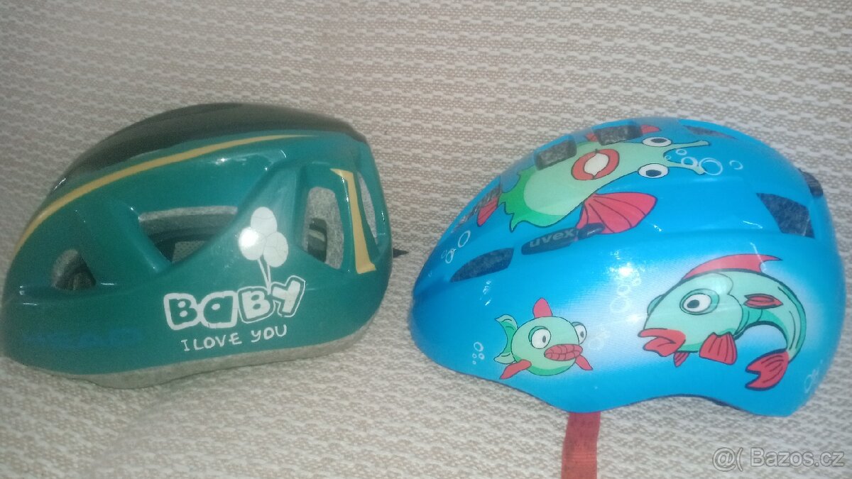 Dvě dětské přilby - 2