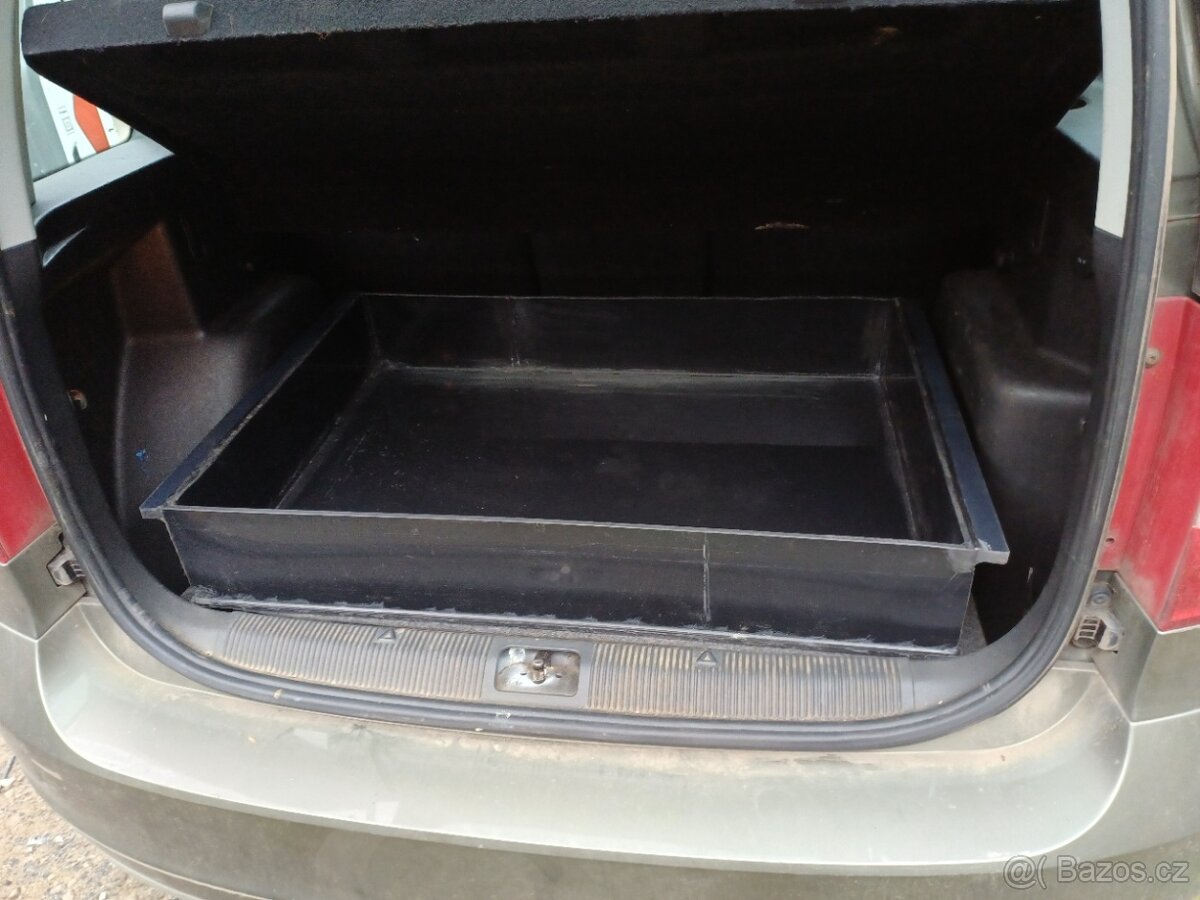 Škoda Yeti Plastová vana do kufru - 2