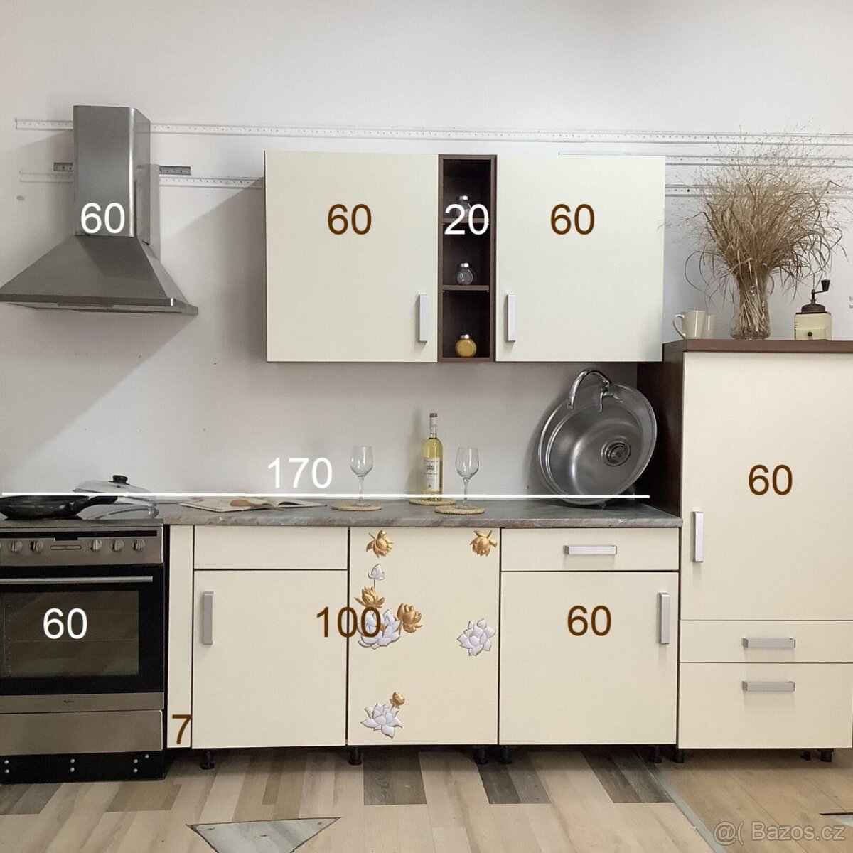 Světlá moderní kuchyně IRMA - 2