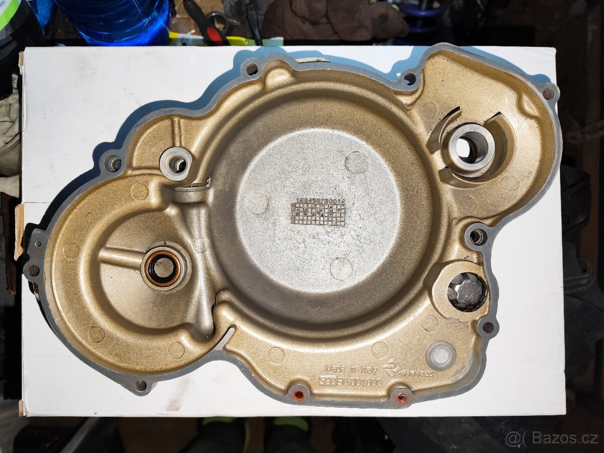 Víko spojky KTM exc 520 - 2