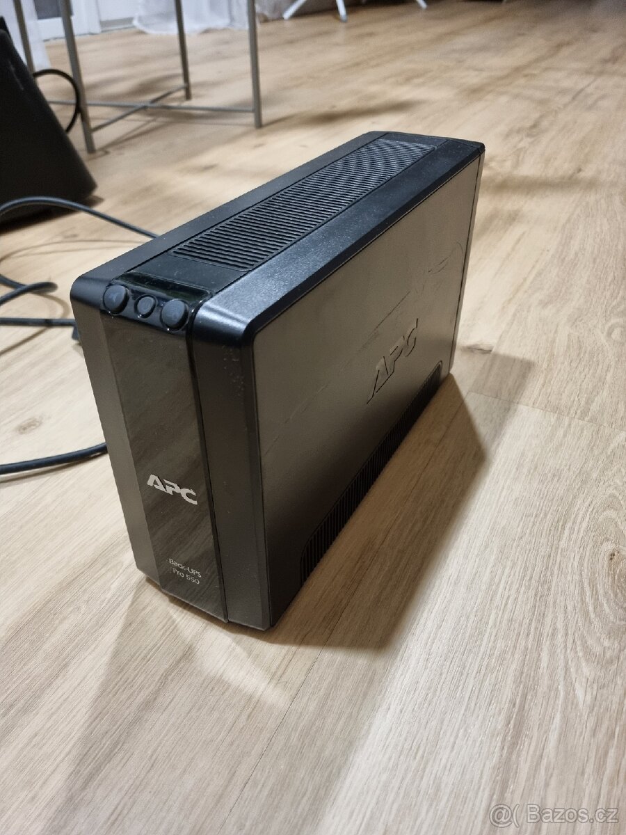 Prodam záložní zdroj UPS 550 PRO - 2