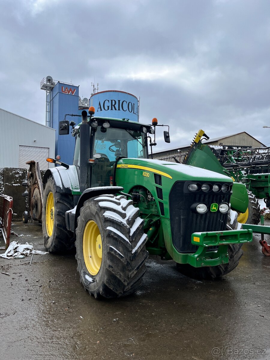 John Deere 8230 - 2