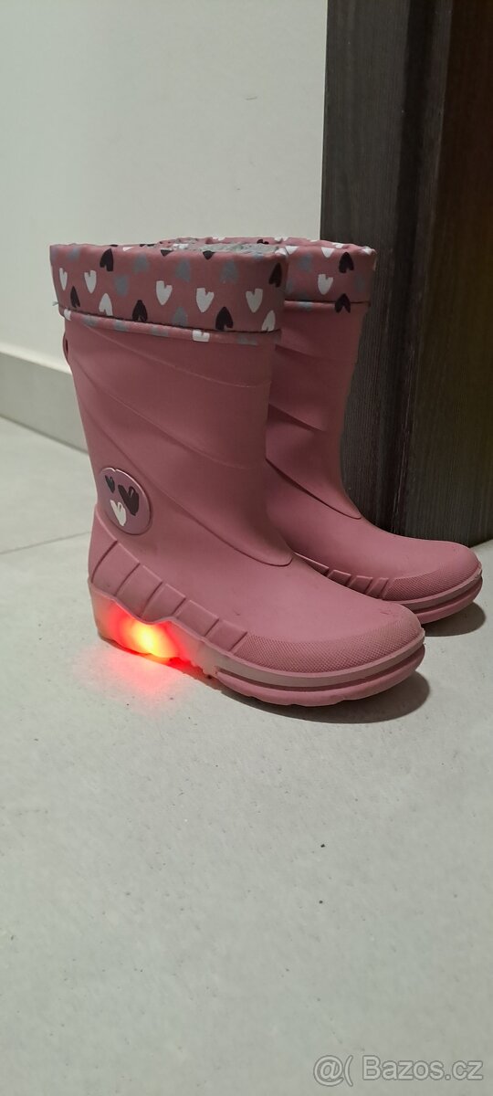 Dívčí svíticí holínky s podšívkou - růžová Velikost 26-27 - 2