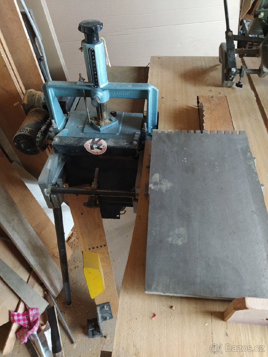 Dřevoobráběcí stroj - 2