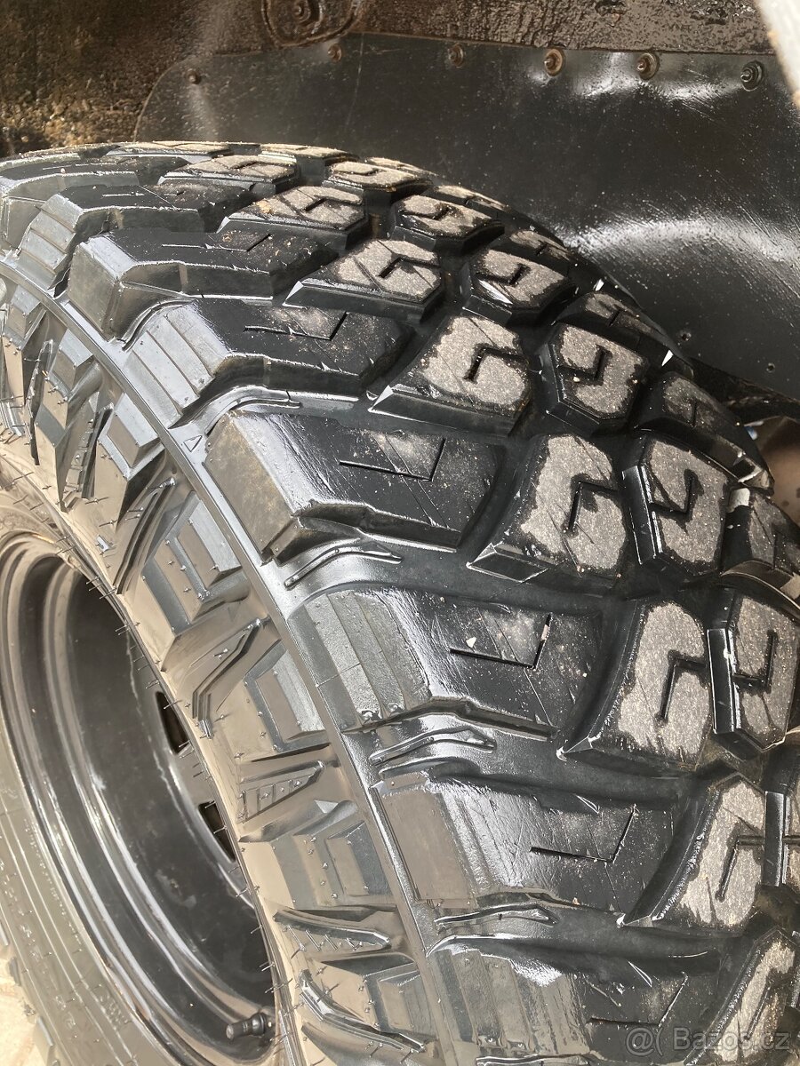 8x15" 35x12,5 r15 - 2