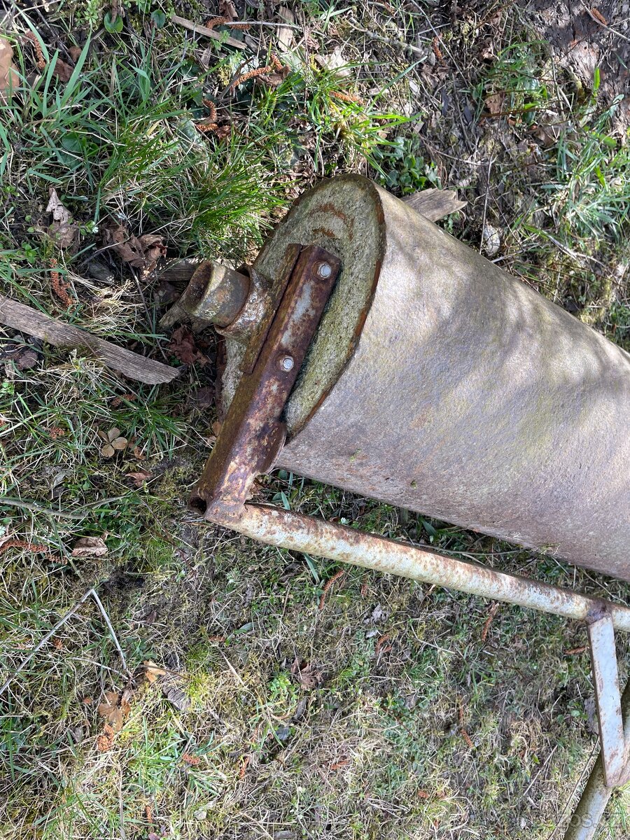 Válec 140cm prm. 28cm - 2