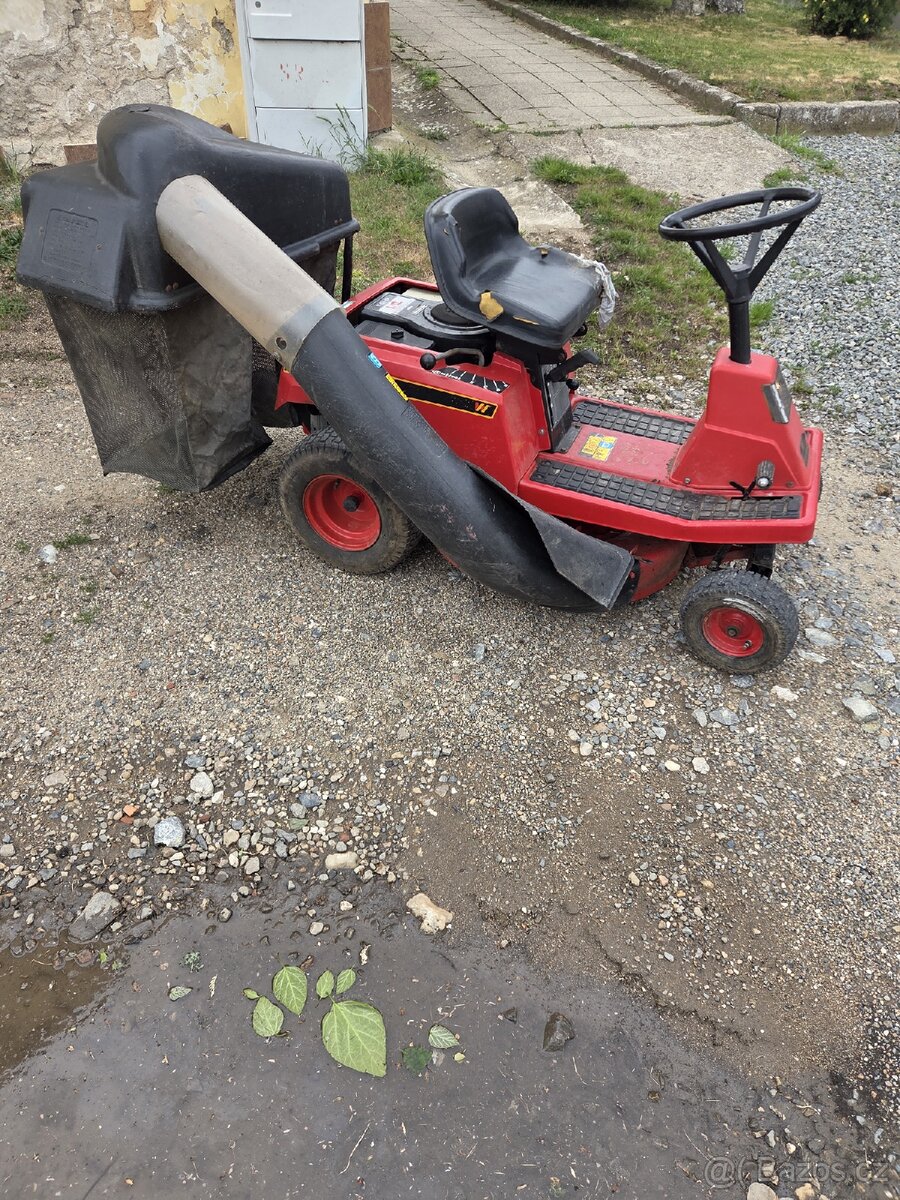 Zahradní traktor - 2