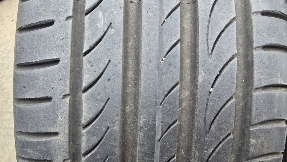 Letní pneu 225/50/17 Pirelli - 2