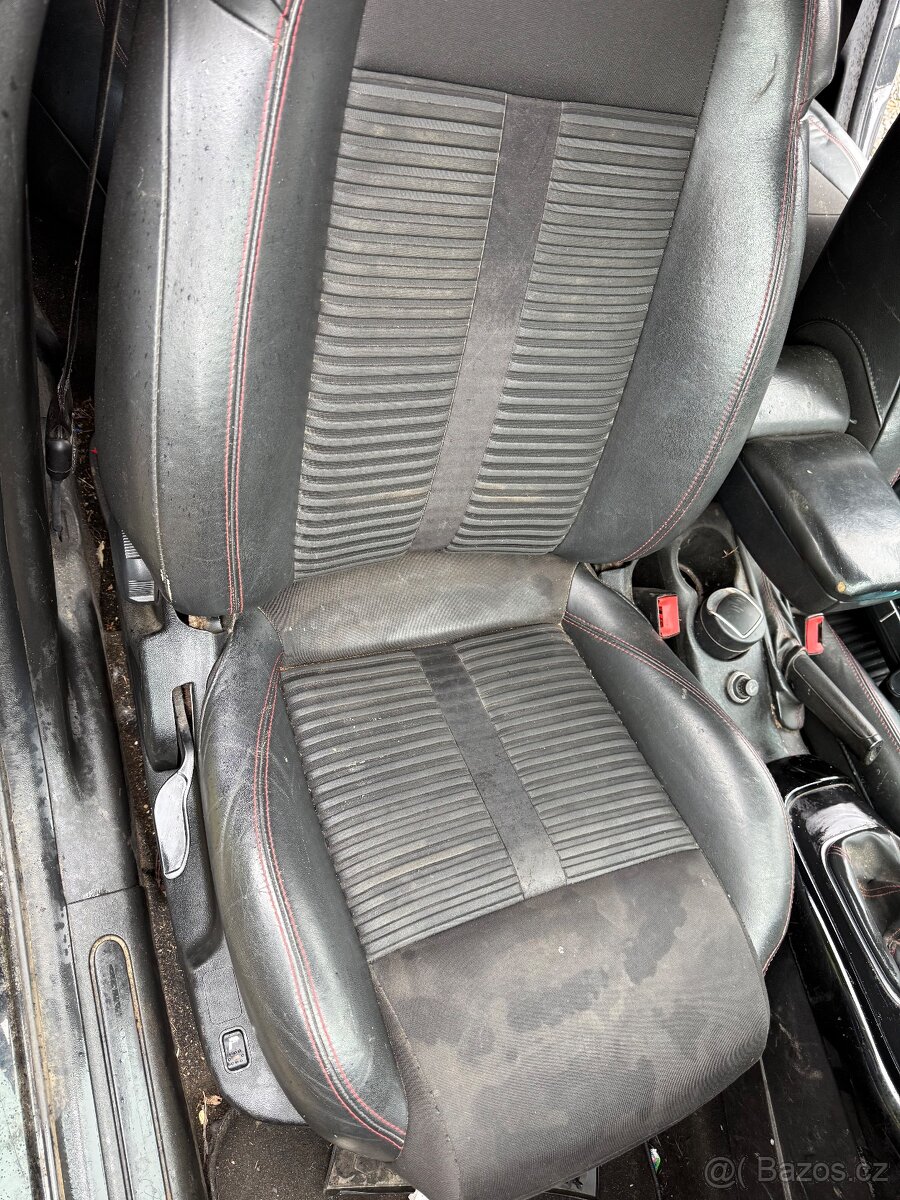 Alfa Romeo sedačky polokožené - 2