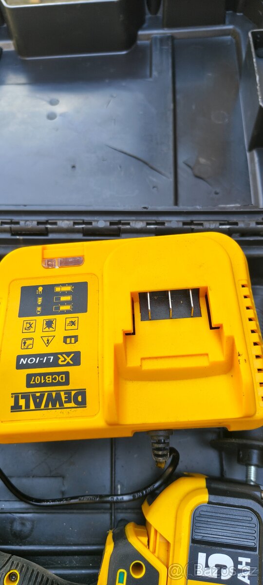 DeWALT - 2