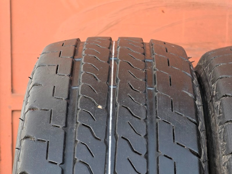 Letní Dyton 215/70/15C - 2