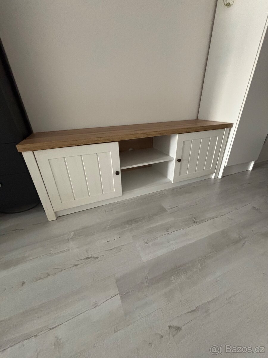 Tv stolek - 2