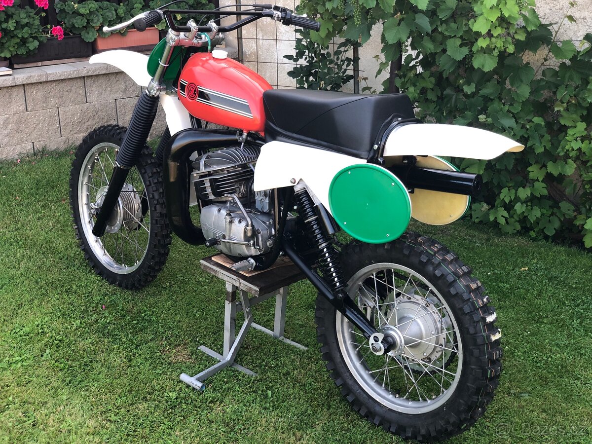 ČZ 250/513 - 2