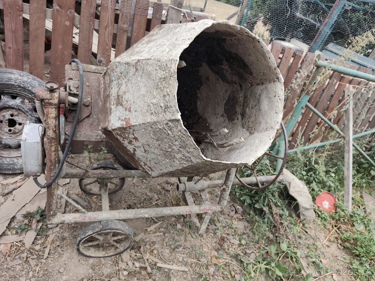 Stavební míchačka - 2