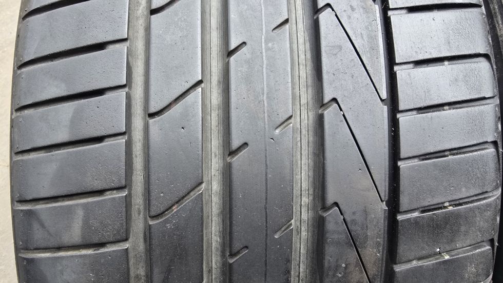 Letní pneu 255/35/19 Hankook - 2